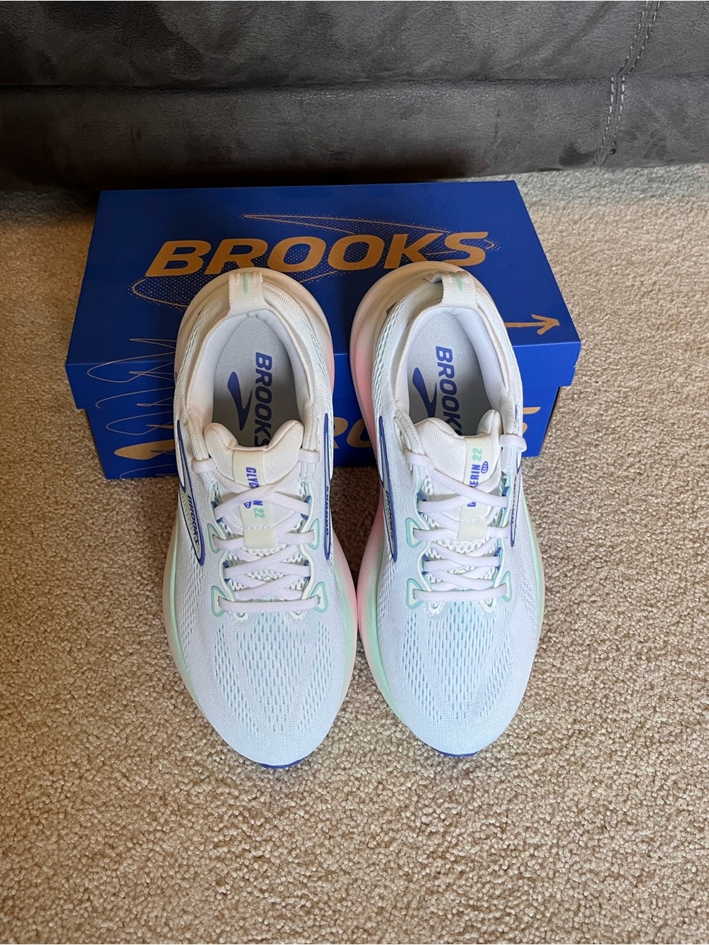 Women’s Brooks Glycerin 22 - Picture 3 of 7